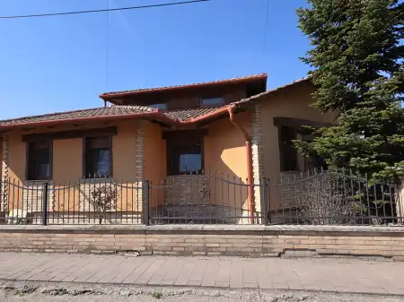 eladó családi ház, Albertirsa