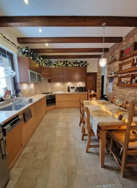 eladó családi ház, Délegyháza