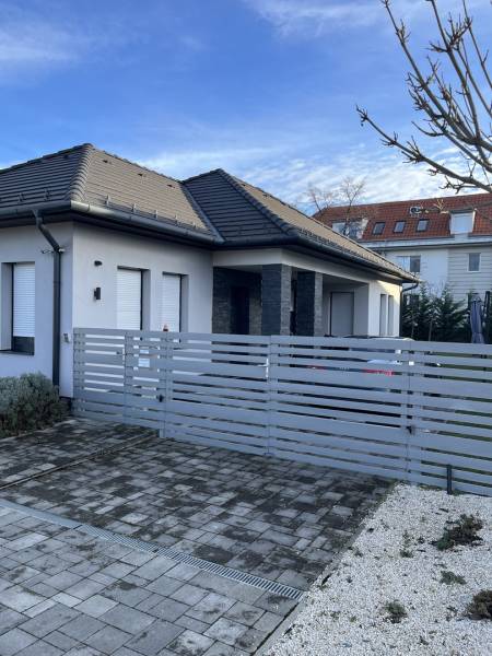 eladó családi ház, Eger