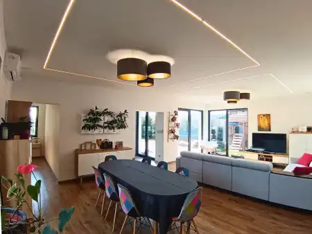 eladó családi ház, Győrújbarát