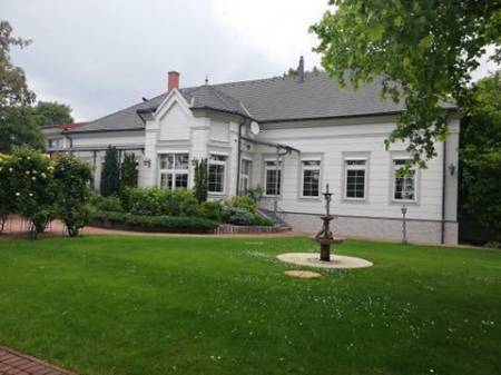 eladó családi ház, Komárom
