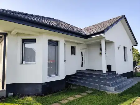 eladó családi ház, Mórahalom