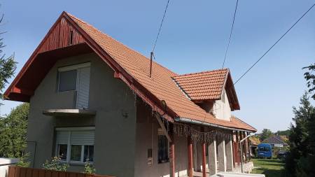 eladó családi ház, Tura
