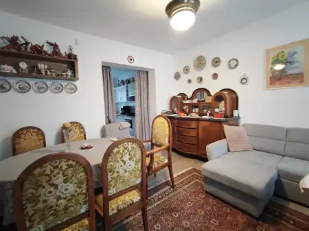 eladó lakás, Aszód