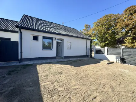 eladó lakás, Kiskunlacháza