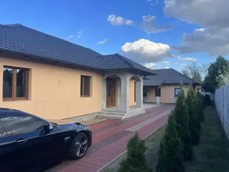 eladó új építésű családi ház, Veresegyház
