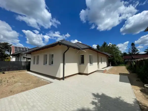 Eladó új építésű családi ház, Veresegyház 5 szoba 125 m² 129.9 M Ft