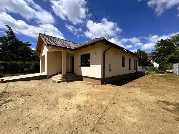Eladó új építésű családi ház, Veresegyház 5 szoba 128 m² 134.9 M Ft