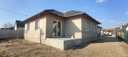 eladó új építésű ikerház, Pécel