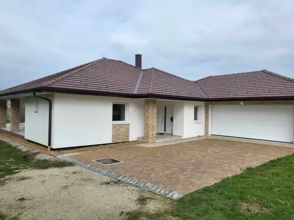 Eladó újépítésű családi ház, Cserszegtomaj 5 szoba 200 m² 179 M Ft
