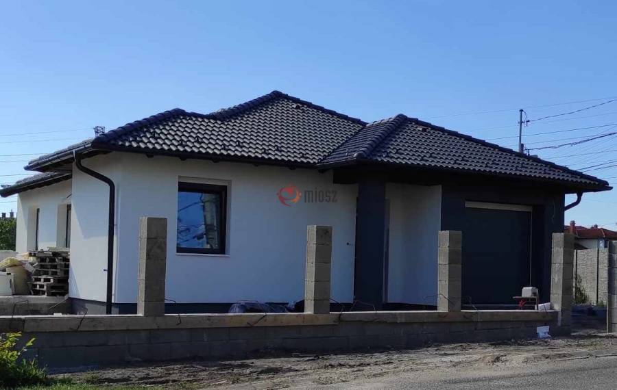 eladó újépítésű családi ház, Dunakeszi