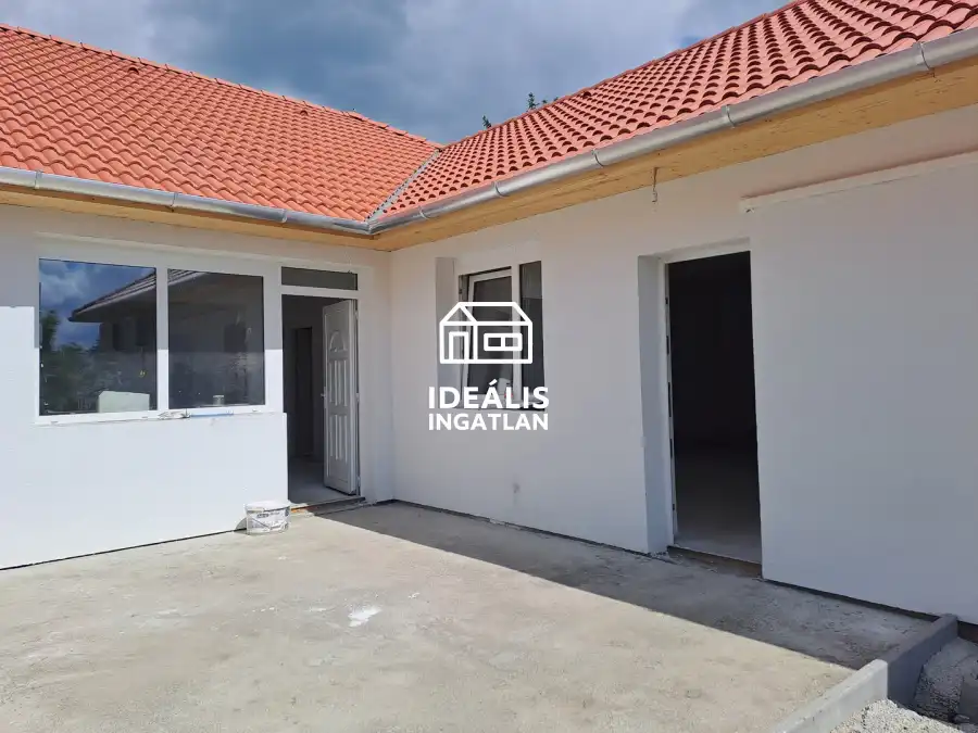 eladó újépítésű családi ház, Poroszló