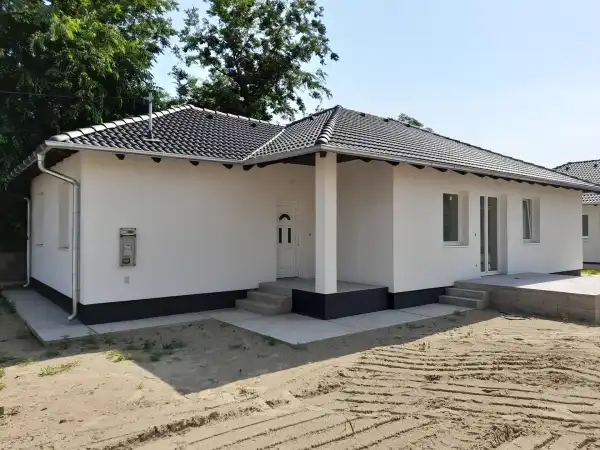Eladó újépítésű családi ház, Szigetszentmiklós 5 szoba 128 m² 85 M Ft