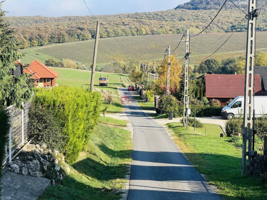 eladó újépítésű családi ház, Tata
