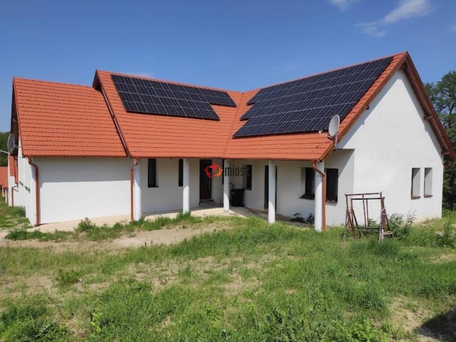 eladó újépítésű családi ház, Vértessomló