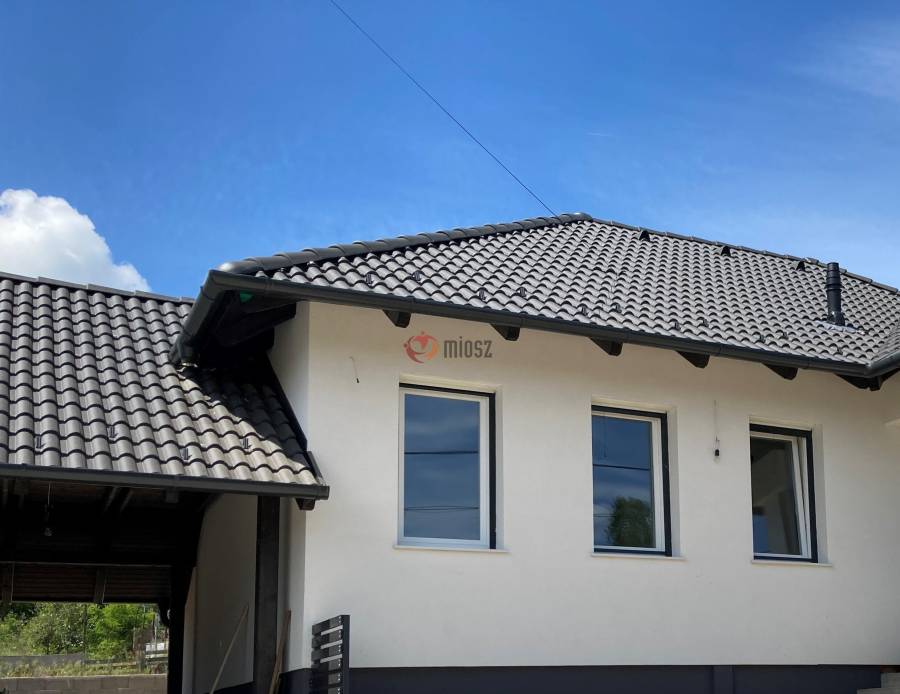 eladó újépítésű ikerház, Erdőkertes