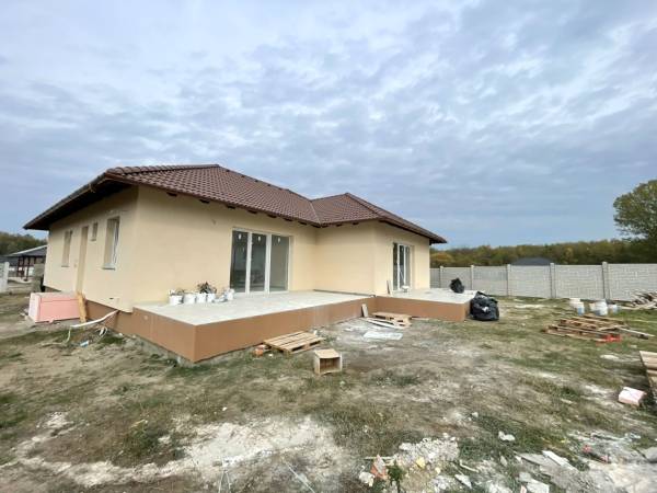 eladó újépítésű ikerház, Vácrátót