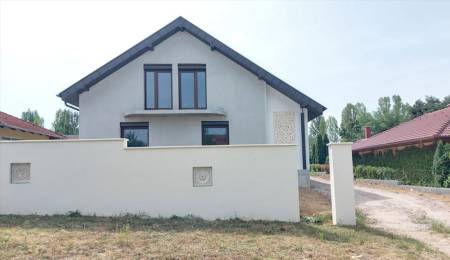 eladó újépítésű lakás, Balatonszárszó