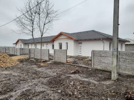 eladó újépítésű sorház, Ráckeve