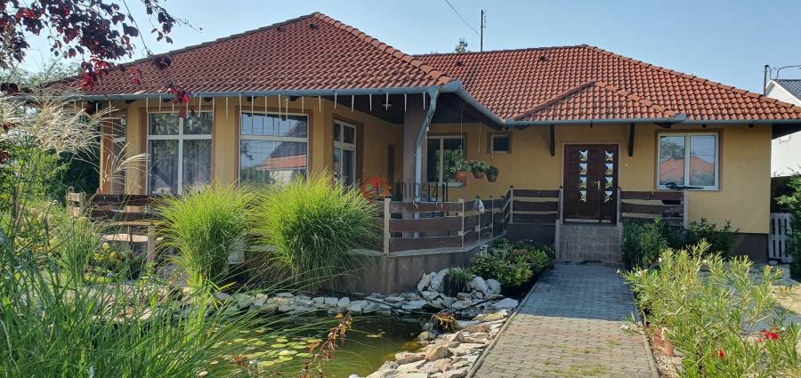 eladó újszerű családi ház, Dunavarsány