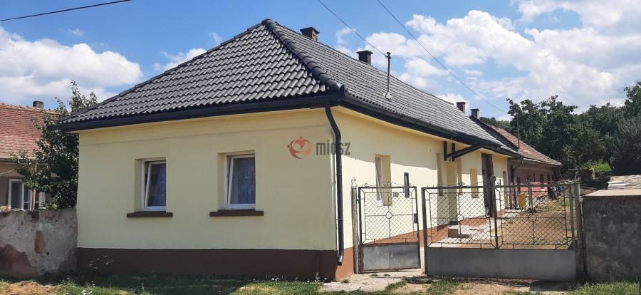 eladó újszerű családi ház, Gönc