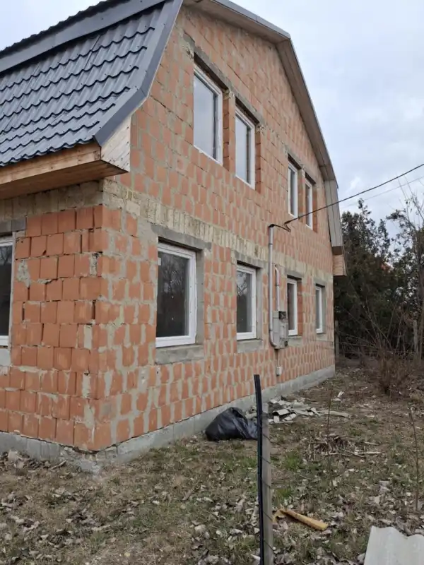 Eladó újszerű családi ház, Tóalmás 8 szoba 360 m² 58 M Ft