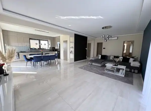 Eladó újszerű ikerház, Szigetszentmiklós 4 szoba 160 m² 219.9 M Ft