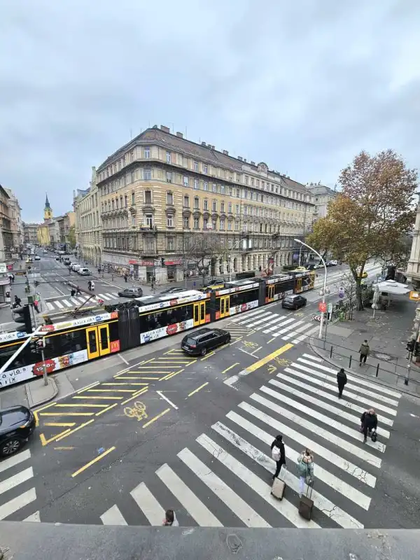 Eladó újszerű lakás, Budapest, VII. kerület 3 szoba 86 m² 139 M Ft