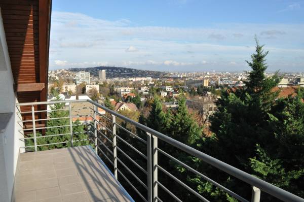 eladó újszerű lakás, Budapest, XI. kerület