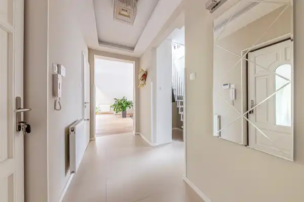 Eladó újszerű lakás, Budapest, XII. kerület 5 szoba 173 m² 299 M Ft