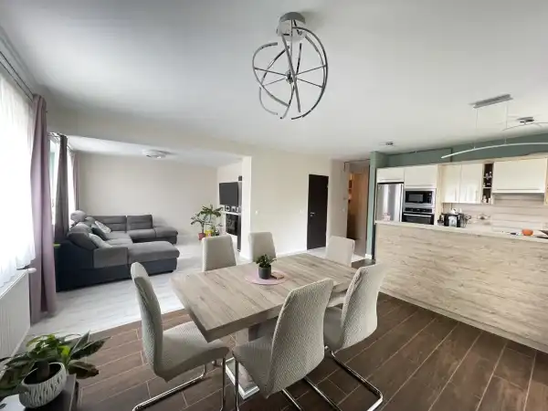 Eladó újszerű lakás, Eger 4 szoba 106 m² 93.9 M Ft Eladó újszerű lakás, Eger 4 szoba 106 m² 93.9 M Ft