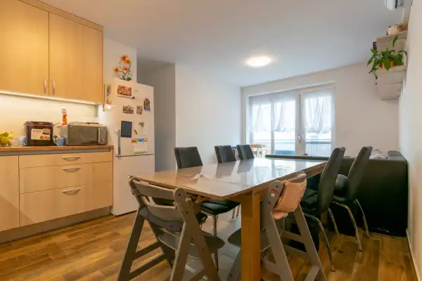 Eladó újszerű lakás, Mosonmagyaróvár 4 szoba 65 m² 72.9 M Ft