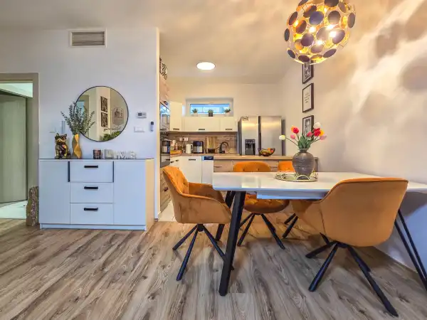 Eladó újszerű lakás, Sopron 2 szoba 56 m² 75.5 M Ft