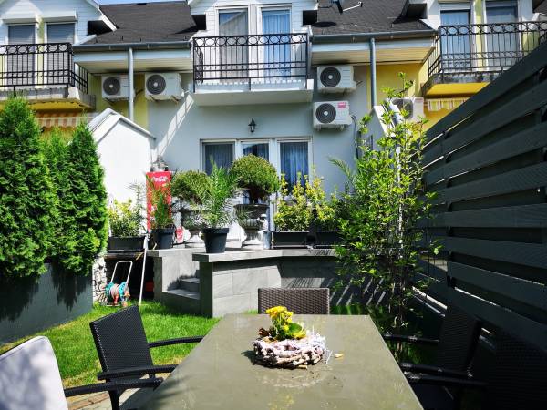 eladó újszerű sorház, Budapest, XVIII. kerület