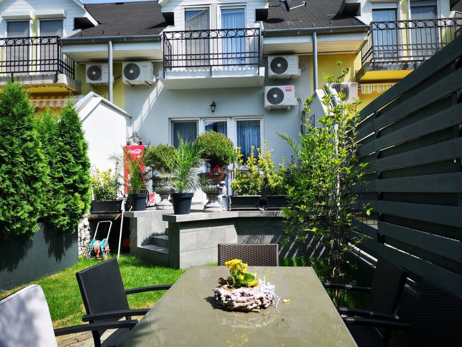 eladó újszerű sorház, Budapest, XVIII. kerület