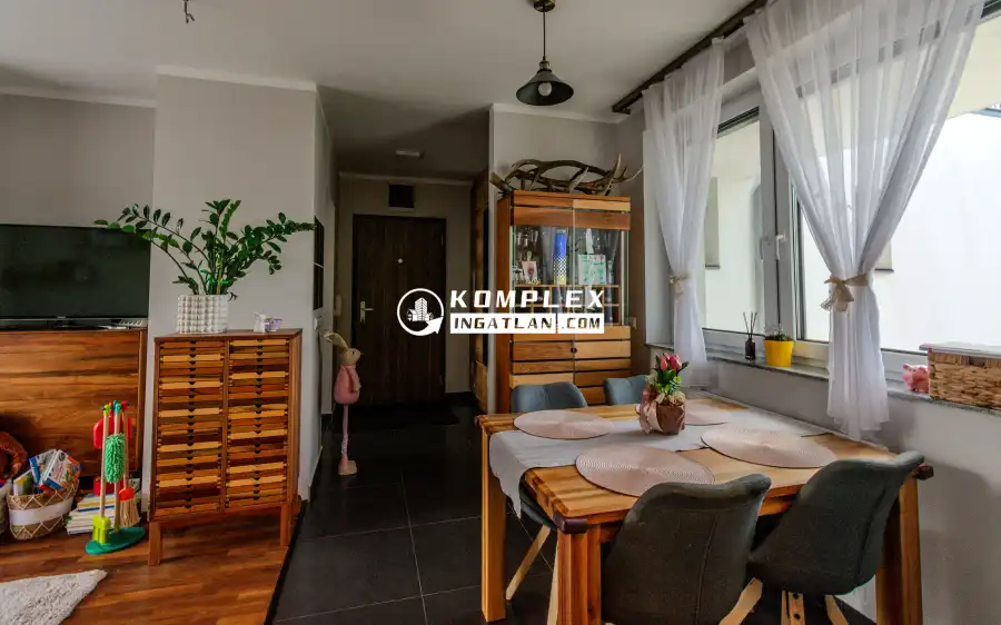 eladó újszerű téglalakás, Mosonmagyaróvár